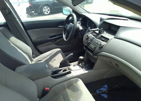 2011 Honda Accord 2.4 Lx z USA, uszkodzony, nr VIN 1HGCP2F34BA125054